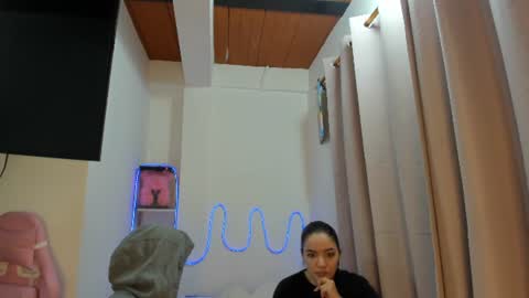 candy_kitty7343 online show from 06-18-26, 05:19