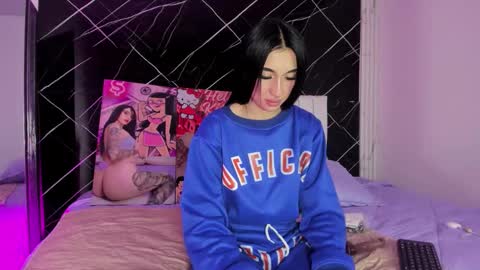 Leila  online show from 10-10-25, 04:11