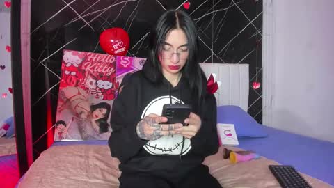 Leila  online show from 02-15-26, 03:14