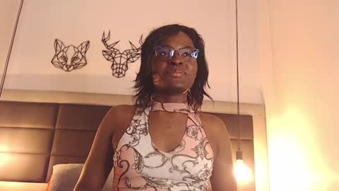 Snapshot of candy_lovee6 chatting on 10-06-25, 09:12 CANDY LOVE DANNA online show from 10-06-25, 09:12