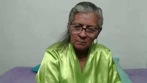 candy online show from 10-07-25, 12:19