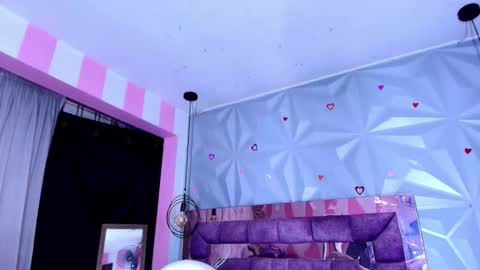 Snapshot of candy_morgan412 chatting on 03-25-26, 11:16 Ania online show from 03-25-26, 11:16