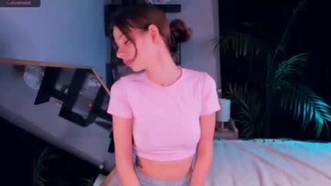 Snapshot of candy_sandy_ chatting on 03-01-25, 08:13 Sandy online show from 03-01-25, 08:13