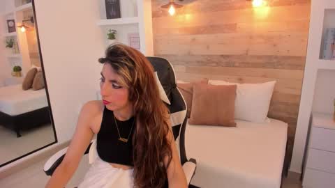 CANDY online show from 12-16-25, 07:19