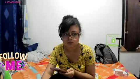 candy_val online show from 05-16-26, 06:21