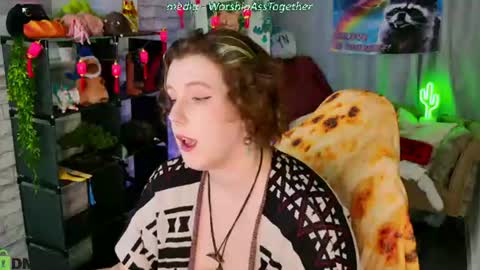 Mary online show from 07-14-26, 02:05