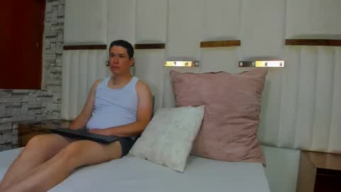 candyandsteven online show from 10-19-25, 02:34