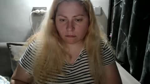 Laura online show from 01-12-25, 04:08