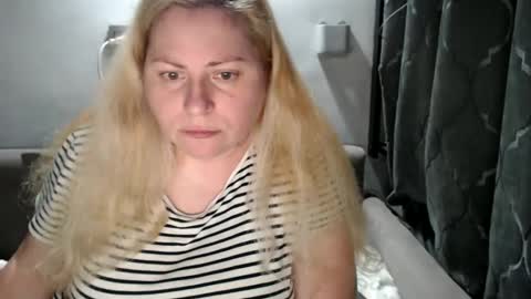 Laura online show from 01-12-25, 10:33