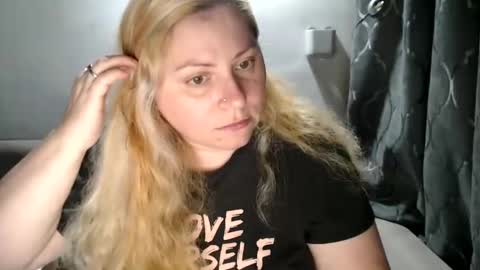 Laura online show from 01-18-25, 07:04
