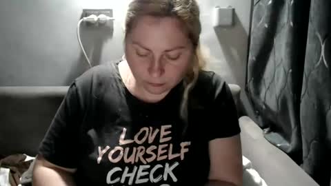 Laura online show from 01-18-25, 10:06