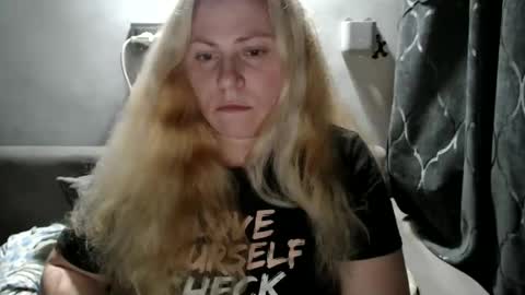 Laura online show from 01-19-25, 01:21