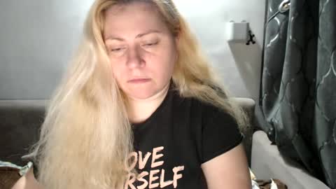 Laura online show from 01-19-25, 02:59