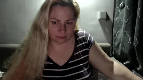 Laura online show from 01-24-25, 07:39
