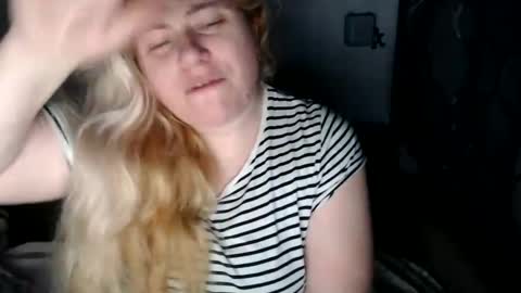 Laura online show from 01-30-25, 02:25