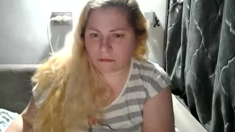 Laura online show from 02-02-25, 02:48