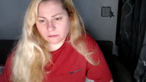 Laura online show from 02-09-25, 02:40