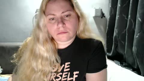 Laura online show from 02-15-25, 11:14