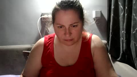 Laura online show from 09-10-25, 04:51