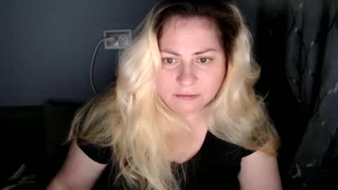 Laura online show from 09-15-25, 02:50