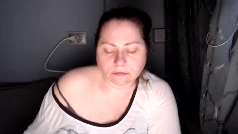 Laura online show from 05-03-26, 03:29