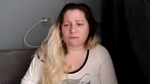 Laura online show from 05-05-26, 05:48