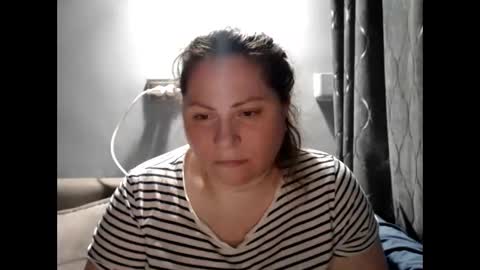 Laura online show from 05-06-26, 06:57