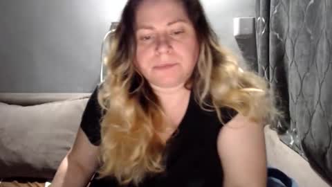 Laura online show from 06-10-26, 11:03