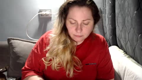 Laura online show from 06-15-26, 07:38