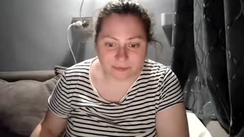 Snapshot of candycream74 chatting on 07-22-26, 05:38 Laura online show from 07-22-26, 05:38