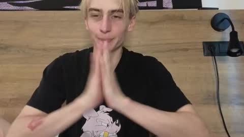 Chris online show from 09-19-25, 03:13