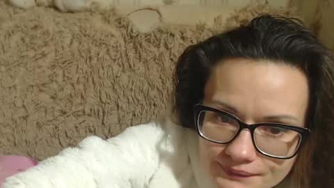 say meow and send tips  online show from 12-27-24, 01:32