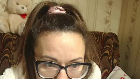 say meow and send tips  online show from 03-02-25, 12:22