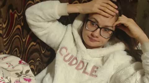 say meow and send tips  online show from 03-02-25, 05:25