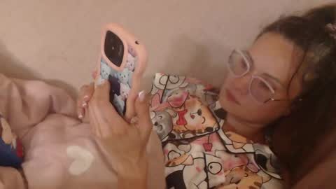 say meow and send tip  online show from 05-12-26, 07:11