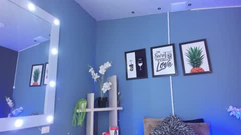 candyluxury_ online show from 04-10-26, 11:59