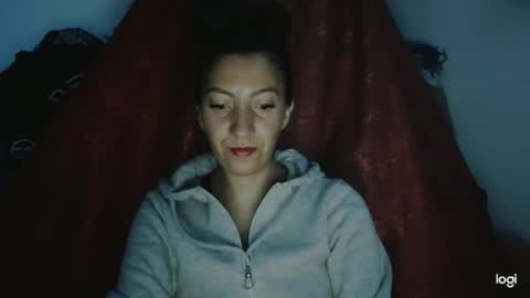 Snapshot of candymilfff chatting on 12-11-24, 04:49 candymilfff online show from 12-11-24, 04:49