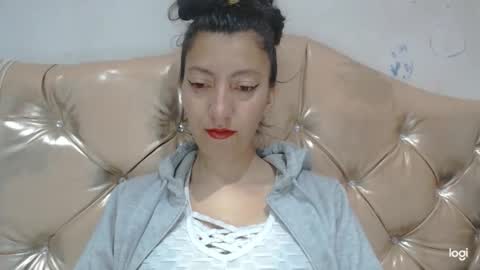 Snapshot of candymilfff chatting on 02-04-25, 02:32 candymilfff online show from 02-04-25, 02:32