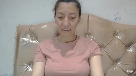 Snapshot of candymilfff chatting on 02-08-25, 07:16 candymilfff online show from 02-08-25, 07:16