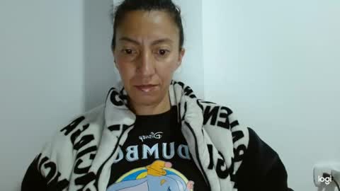 Snapshot of candymilfff chatting on 09-16-25, 04:13 candymilfff online show from 09-16-25, 04:13