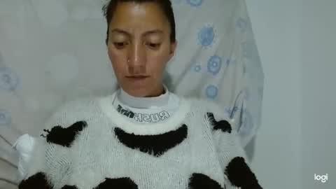 Snapshot of candymilfff chatting on 09-22-25, 04:03 candymilfff online show from 09-22-25, 04:03