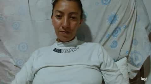 Snapshot of candymilfff chatting on 09-23-25, 02:58 candymilfff online show from 09-23-25, 02:58