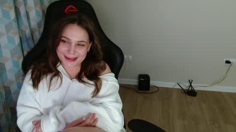 Snapshot of candymini chatting on 02-26-25, 05:39 candymini online show from 02-26-25, 05:39