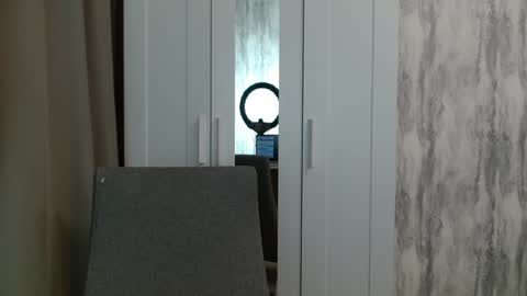 Snapshot of candymini chatting on 01-12-26, 11:37 candymini online show from 01-12-26, 11:37