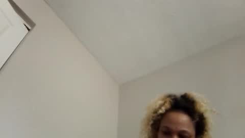 Snapshot of candyredxo2024 chatting on 10-02-25, 02:13 candyredxo2024 online show from 10-02-25, 02:13
