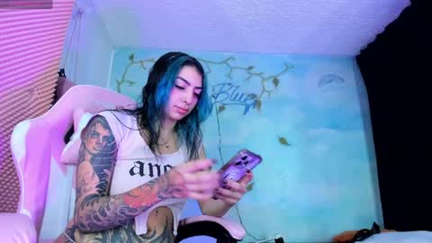 Snapshot of candyrisex chatting on 05-29-26, 02:31 candyrisex online show from 05-29-26, 02:31
