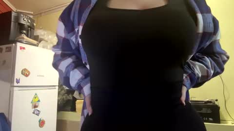 Snapshot of candyxdiamond chatting on 01-26-25, 02:41 CandyXDiamond online show from 01-26-25, 02:41