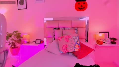 Candy online show from 10-08-25, 07:11