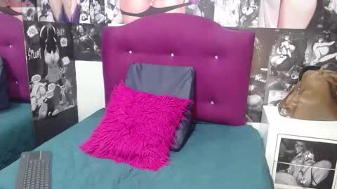 Canela online show from 09-08-25, 05:56