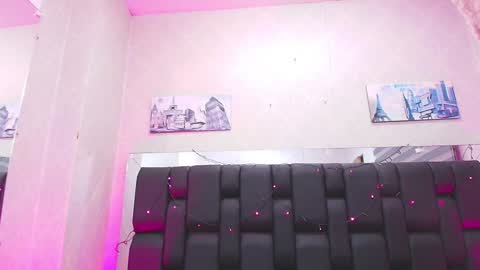 Snapshot of canela_osadaa_ chatting on 02-08-25, 11:55 Aura online show from 02-08-25, 11:55